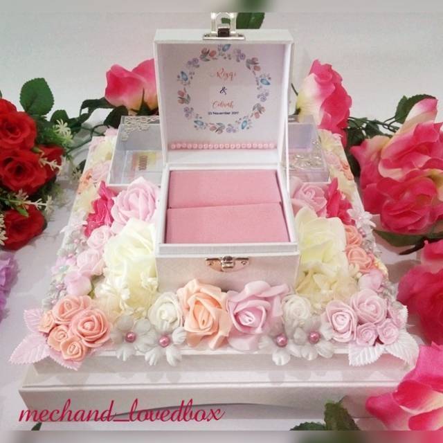 Box Uang &  Cincin Full Bunga