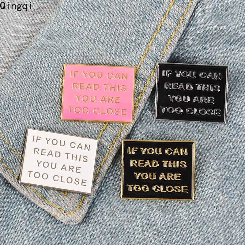 Bros Pin Desain Tulisan TOO CLOSE Introvert Anti Social Untuk Anak Laki-Laki Dan Perempuan