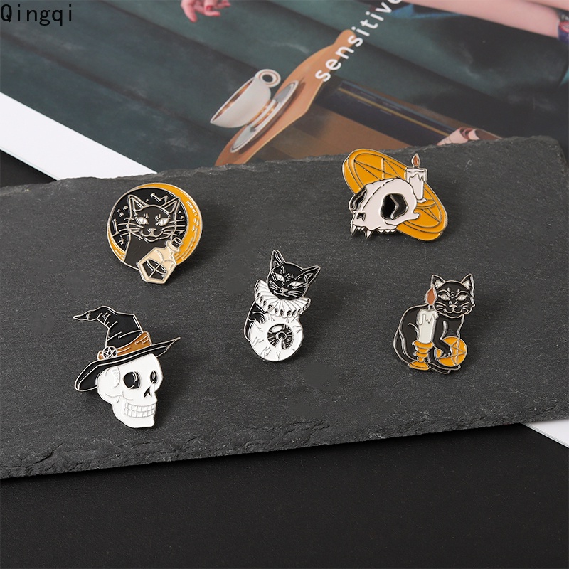 Bros Pin Enamel Bentuk Bulan Kucing Tengkorak Gaya Punk Gothic Untuk Hadiah