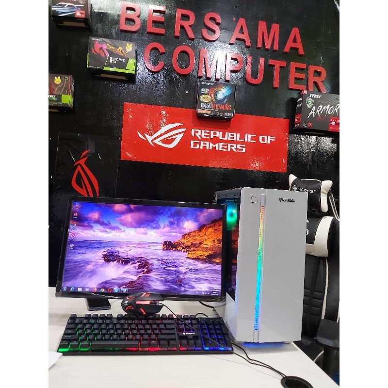 PC core i7 monitor 22 in siap pakai