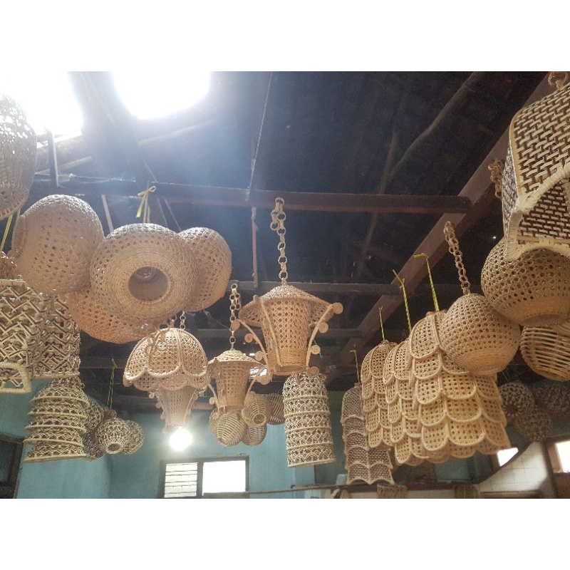 kap lampu rotan/kap lampu gantung