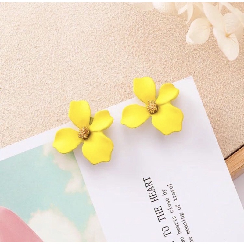 Anting Wanita Tusuk Gaya Korea Motif Kelopak Bunga Lucu Flower Petal Earrings-Kuning