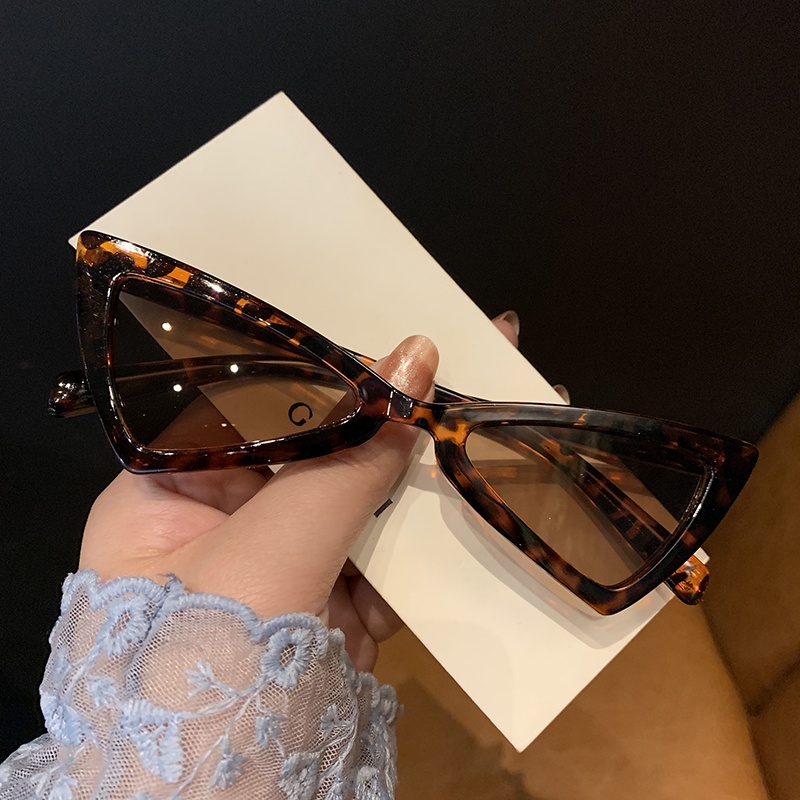 Kacamata Hitam Perlindungan Anti Radiasi UV Wanita Sunglasses Terbaru Kotak Jennie Cat Eye Import Kacamata Fashion