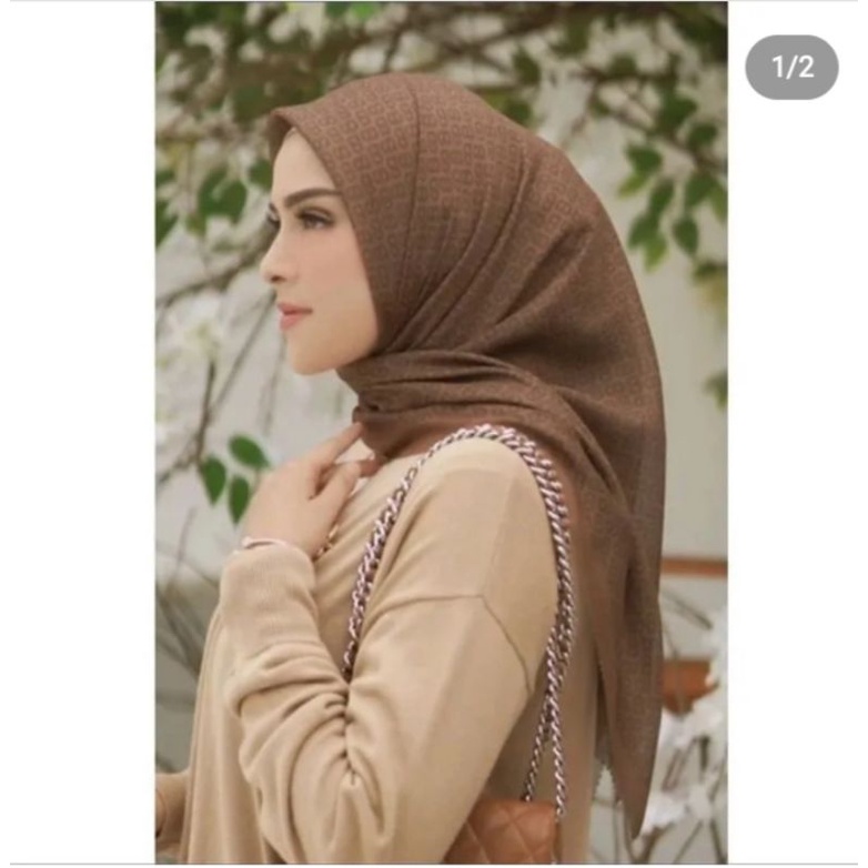 Bundling buttonscarves tapis series in Rust dan buttonscarves monogram series in purple