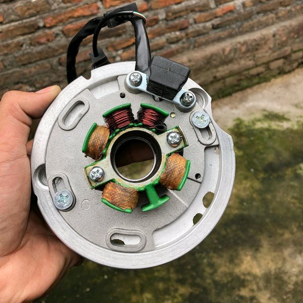 SEKAT PLENDES MAGNET YZ NINJA R RACING