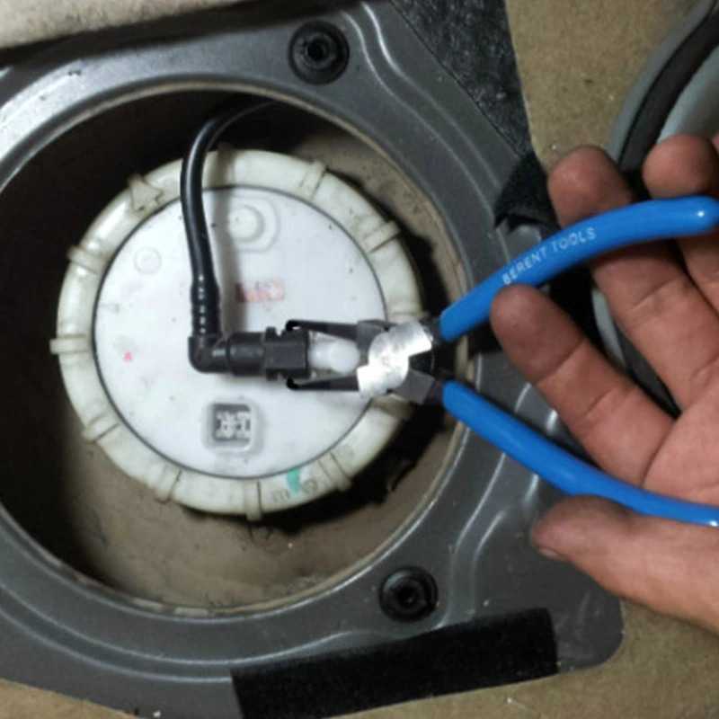 (BISA COD) RVOSTR HCE Tang Pembuka Pipa Tangki Bensin Mobil Fuel Hose Pliers - M300