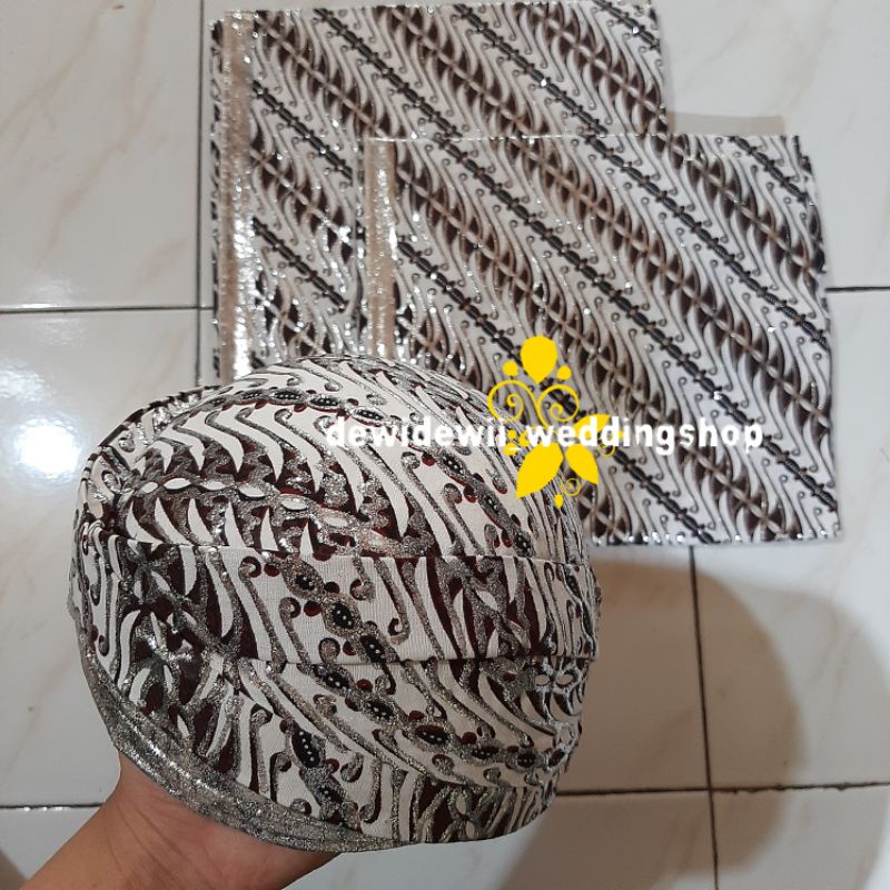 Sepasang Jarik + Blangkon Pengantin, Motif Samurai