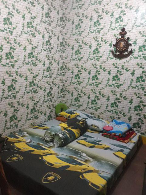 Wallpaper Sticker Dinding Murah 10m X 45cm  Keropi