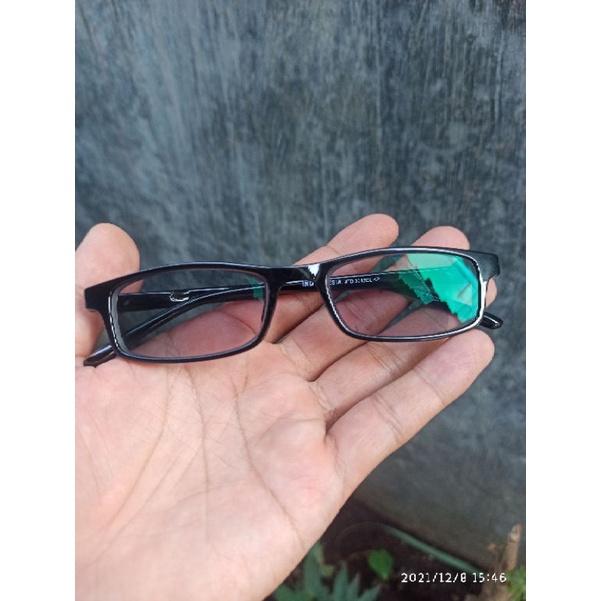 kacamata photocromic dan antiradiasi frame kotak kecil