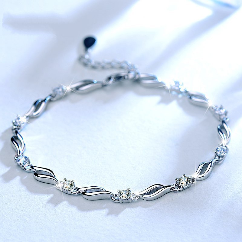 Gelang Bahan Stainless Steel Lapis Silver Aksen Berlian Kristal Untuk Wanita