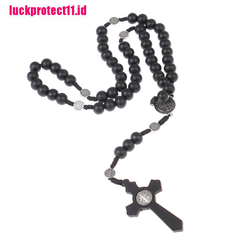 Kalung Rosario Bahan Kayu Warna Hitam Dengan Liontin Salib Yesus