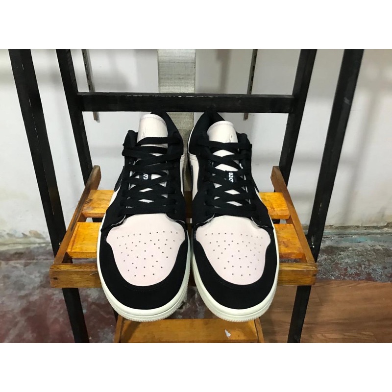 Nike Air Jordan 1 Low Guava Ice