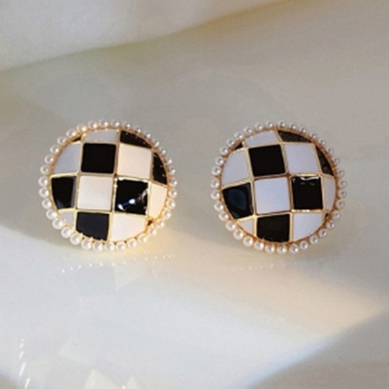 Anting Giwang Sterling Silver 925 Model Papan Catur Warna Hitam / Putih Dengan Mutiara Untuk Wanita