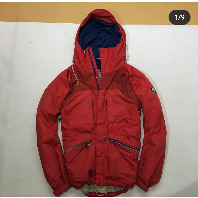 Descente Snowboard Jacket Jaket Gunung Outdoor