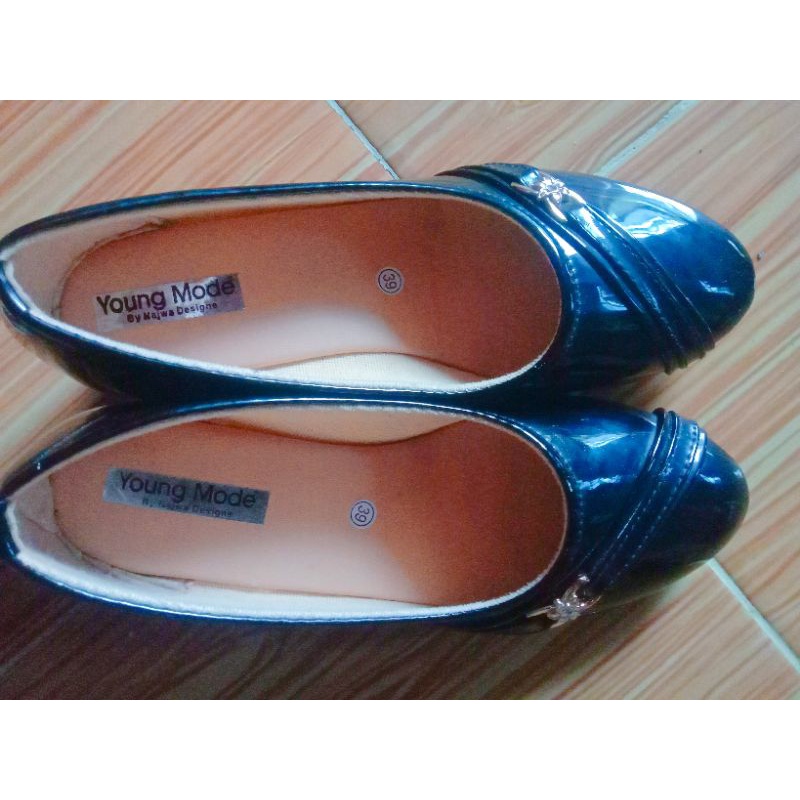 Sepatu wanita/High heels/sepatu kerja/sepatu remaja kekinian/sekretaris perusahaan