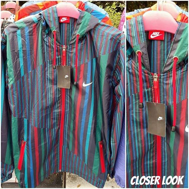 Jaket running NIKE waterproof biru garis 1