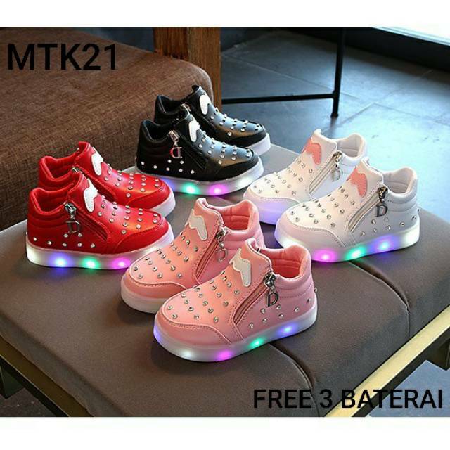 (COD) MetaCollections Size 26-35 Sepatu Lembut dengan Lampu LED Berlian / Sepatu Anak Casual Import Usia 1-8 Tahun  MTK199