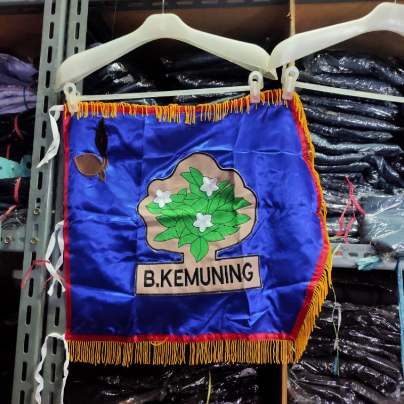 bendera regu Pramuka Putri bunga matahari tulip,melati,Nusa indah,lavender, Asoka,tapakdara,kemuning