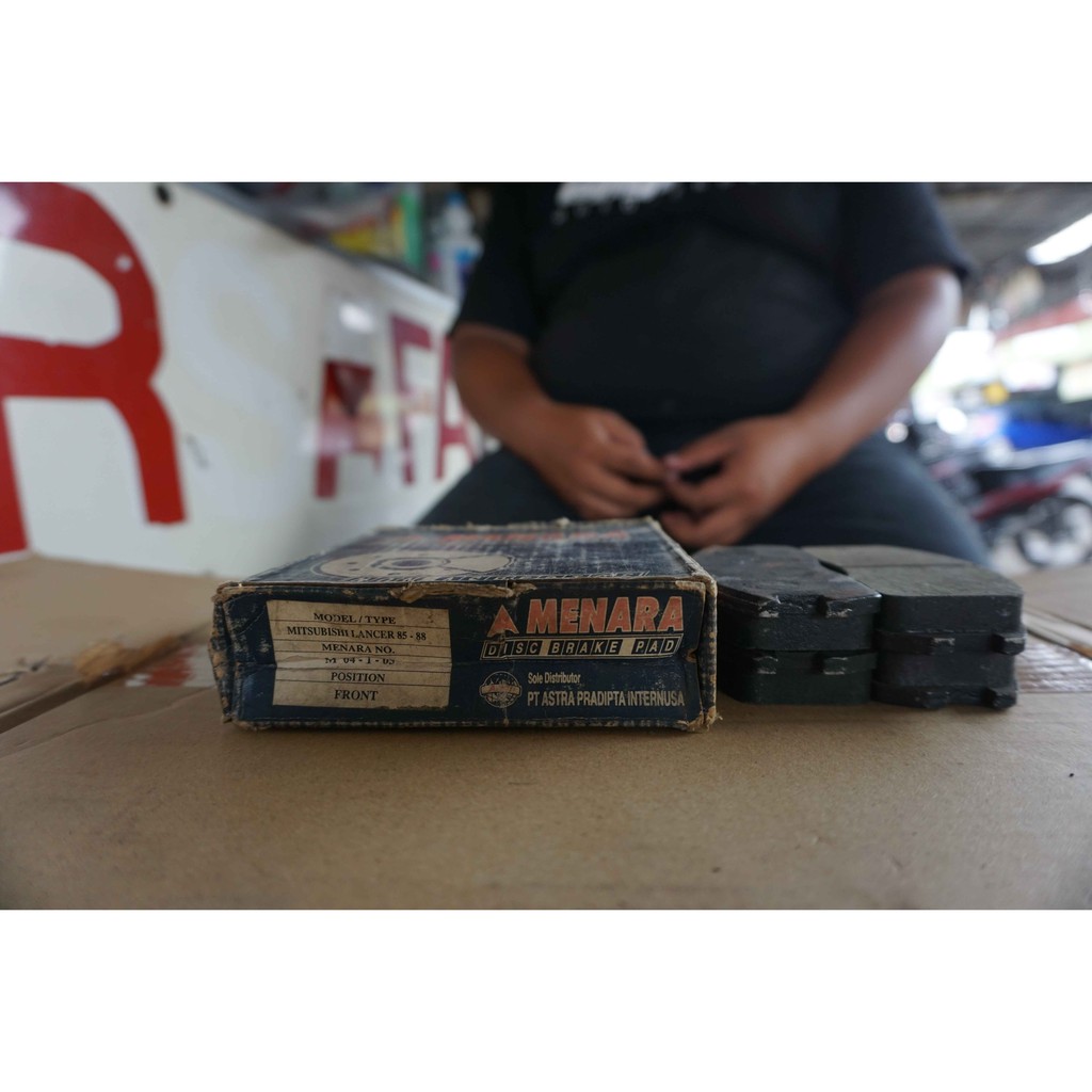 Brake Pads Kampas Rem Depan Mitsubishi Lancer 85-88