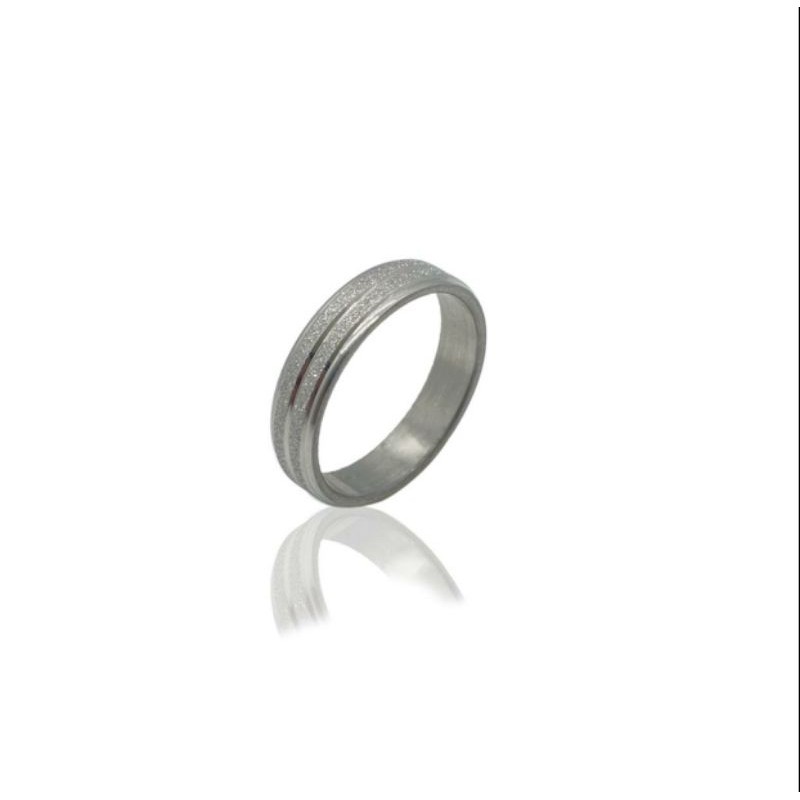 Cincin Titanium Abu-Abu Ukir Pasir N06042109