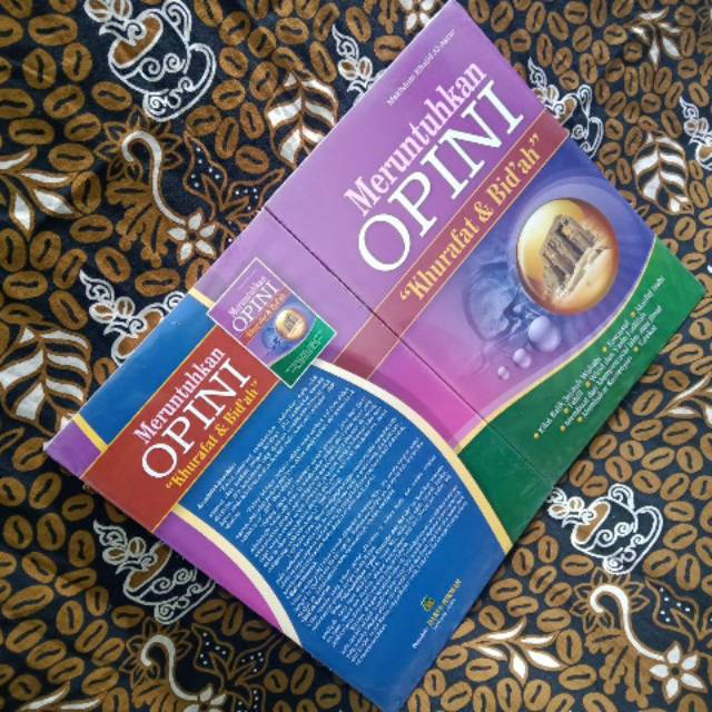 Meruntuhkan opini khurafat dan bid'ah