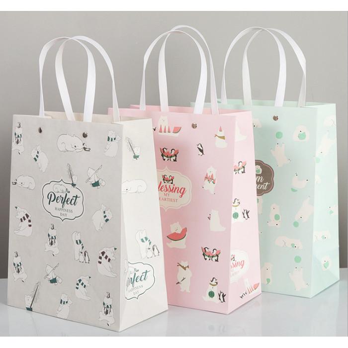 

Paper Bag/Kantong Kado/Bungkus Kado/ Tas Kado Ulang Tahun Natal