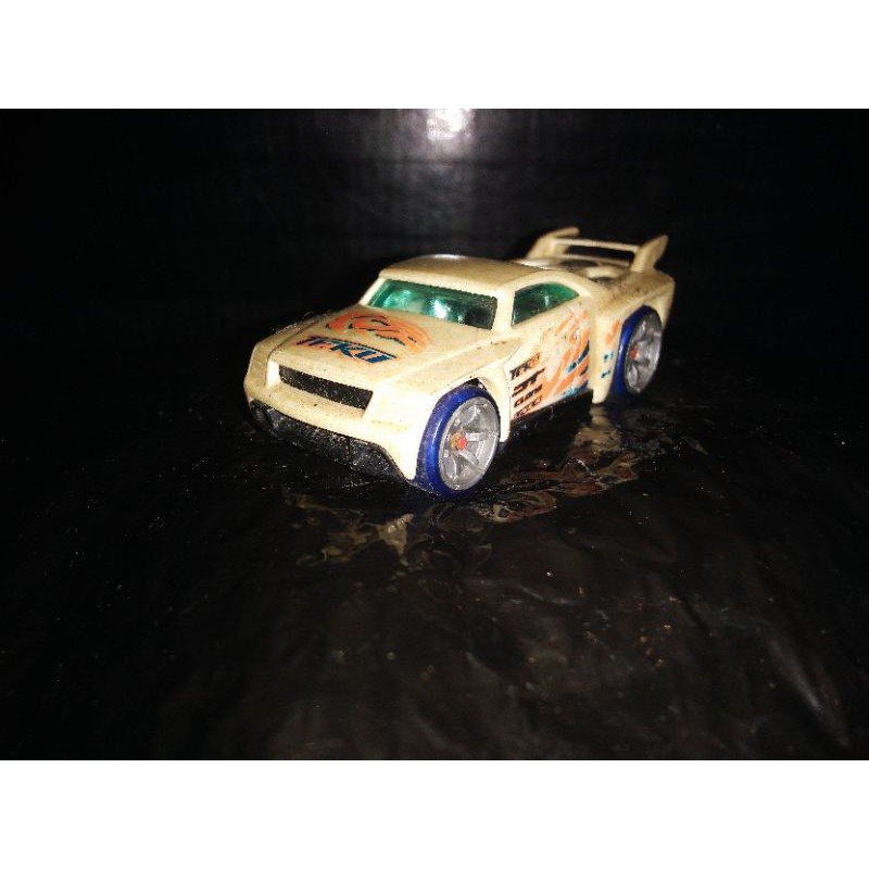 HOTWHEELS AcceleRacers Bassline TEKU - 2005