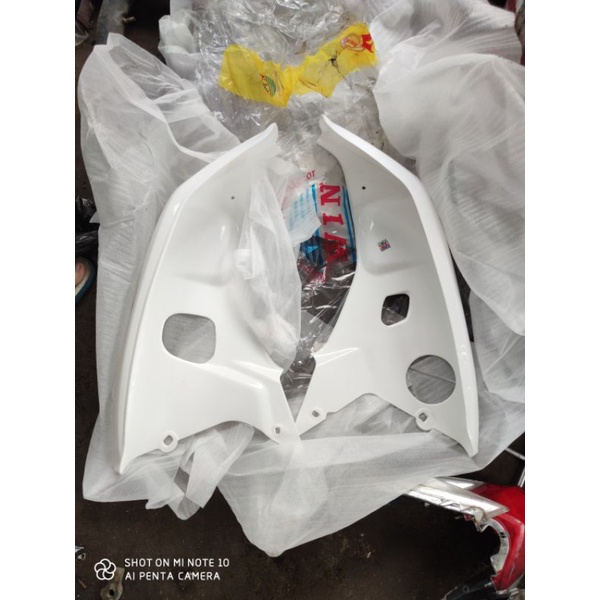 Sayap Luar Kanan Kiri Grand Putih Kualitas Original