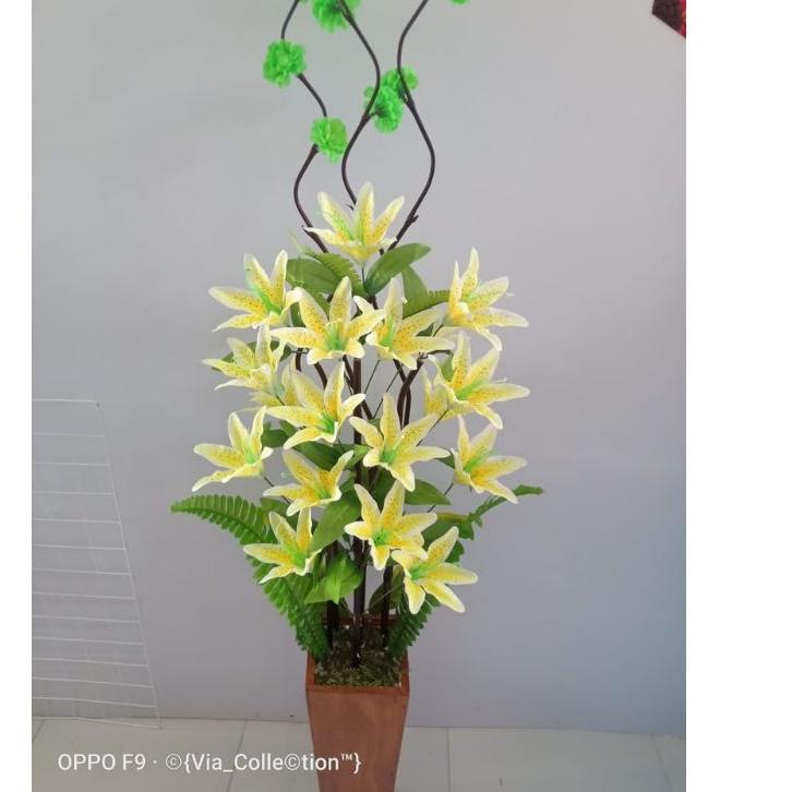 ♟ Bunga hias lily ulir sudah dengan pot/bunga sudut ruang tamu pojok/bunga set lily/bunga terompet Diskon