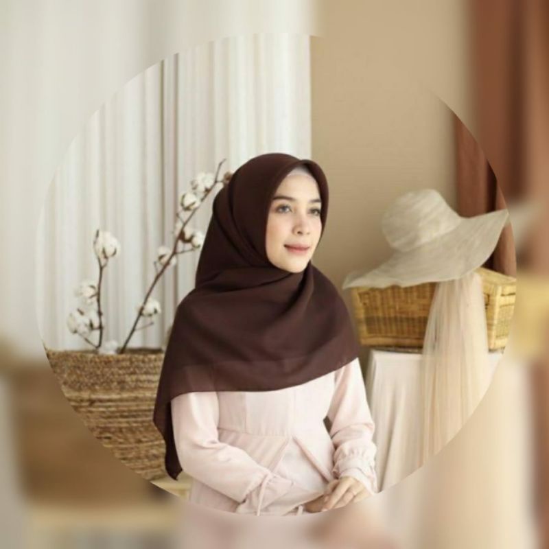 Jilbab Segiempat Polos Bella Square Pollycotton Coklat Tua Kerudung Segi Empat Hijab Krudung Segi 4 