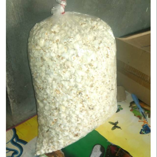 

Popcorn yuk di order shaaay hehehe murah meriah ulalala bisa variasi pedas lebih endeus cuuy