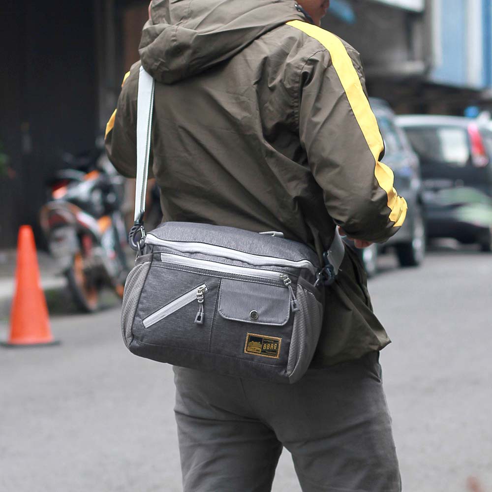 Tas Kamera DSLR Mirrorless Selempang Besar - Tas Kerja Messenger Slingbag Pria U114