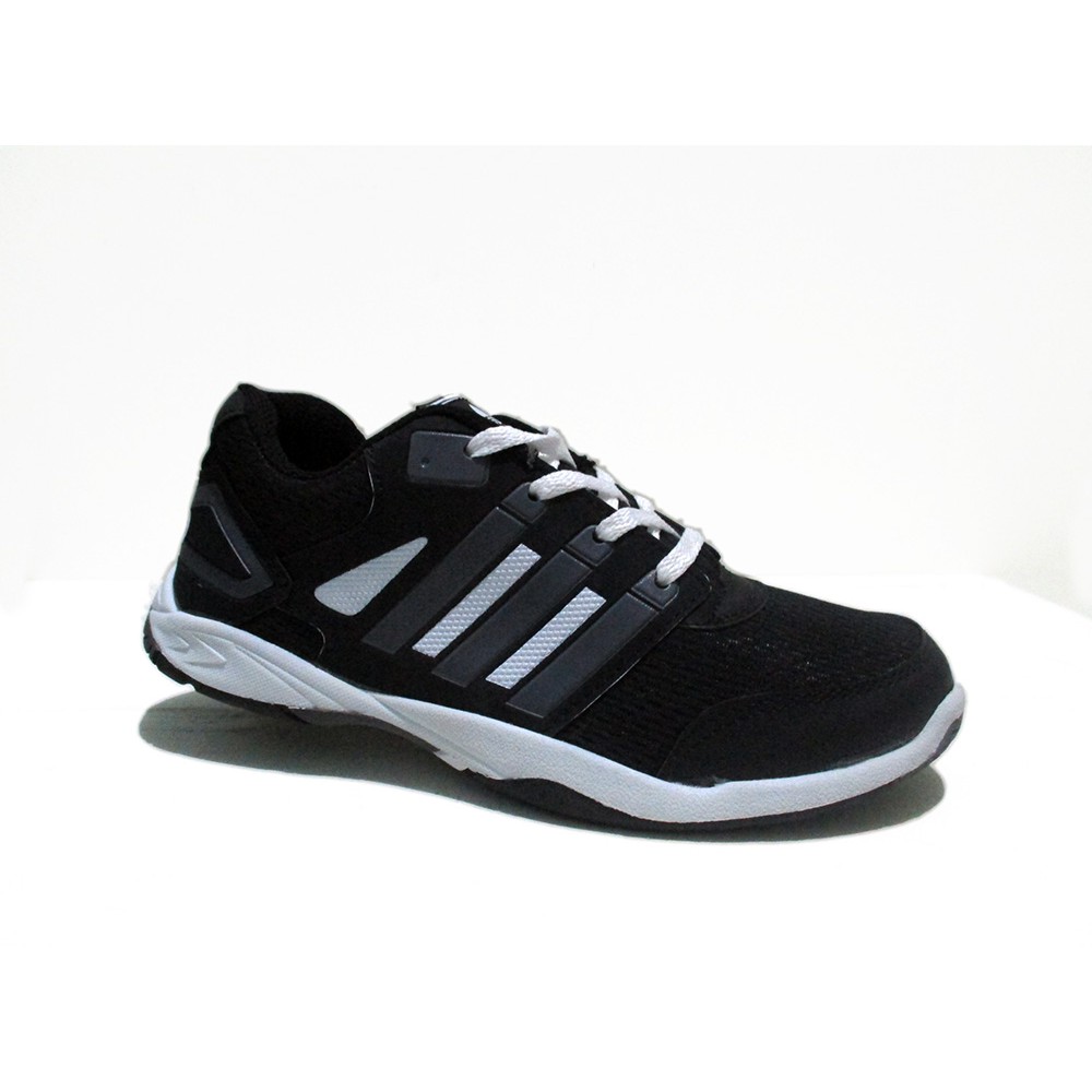 SEPATU BADMINTON BULUTANGKIS ADIDAS HITAM PUTIH SIZE 39