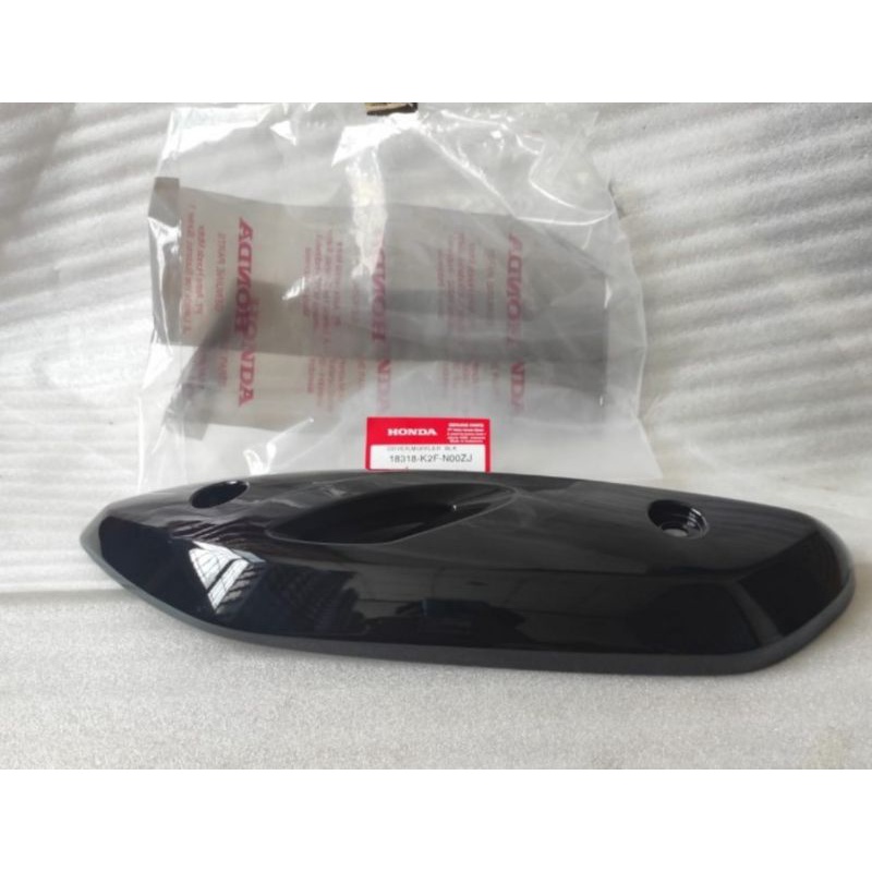 COVER KNALPOT HITAM ALL NEW SCOOPY 2021 ORI 18318K2FN00ZJ