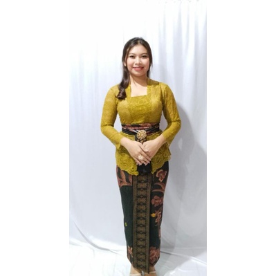 set kebaya Bali