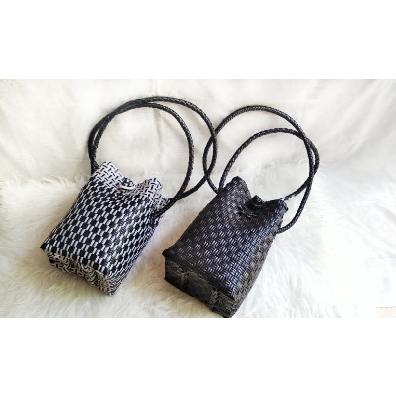 (FREE KEYCHAIN RANDOM) Sling bag jali Tas selempang jali anyaman