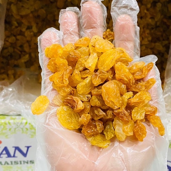 

Kismis Asam Manis kemasan 10 kg al Madina Kismis Kerikil Bersar Warna kuning Kemasan 10kg exp 2027