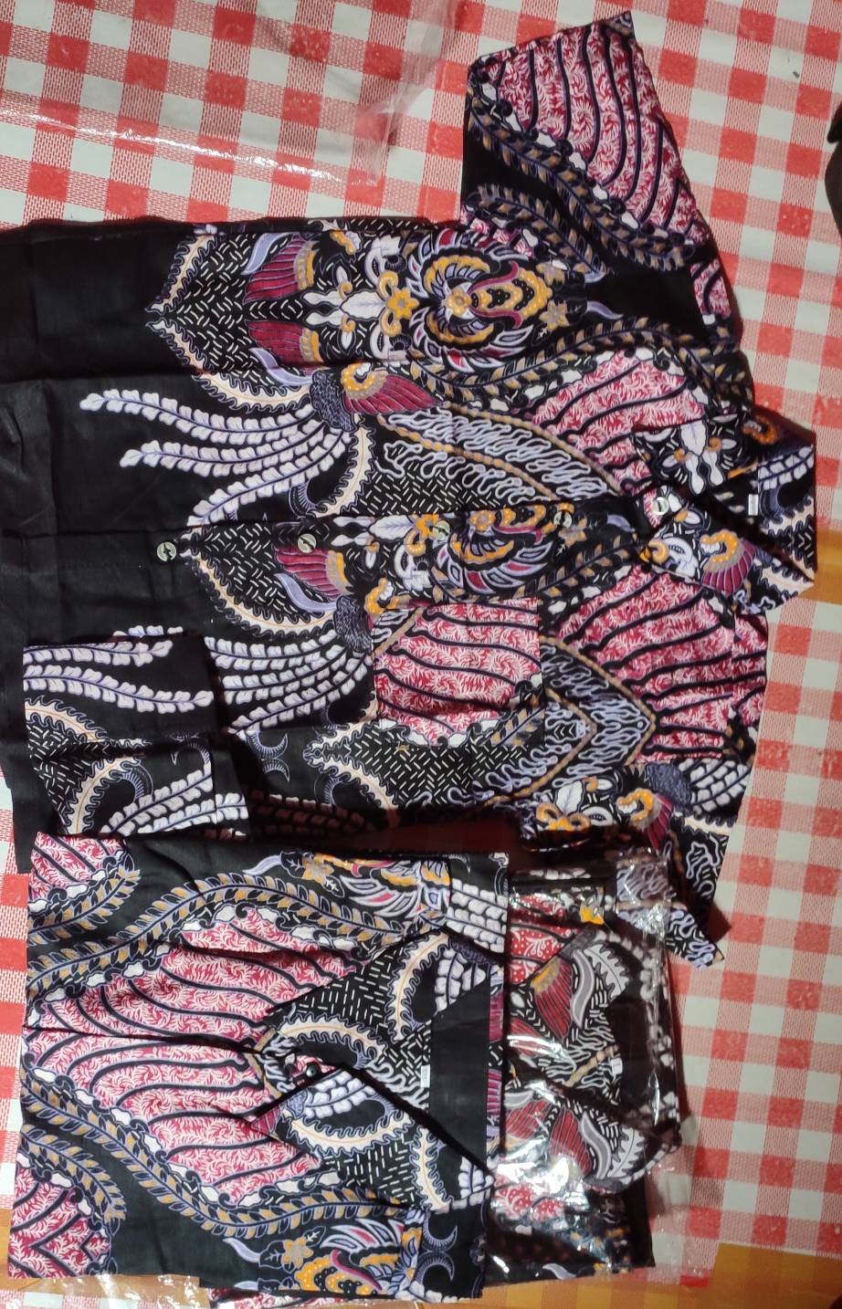 Batik Couple Ayah Dan Anak Motif Madu Merah