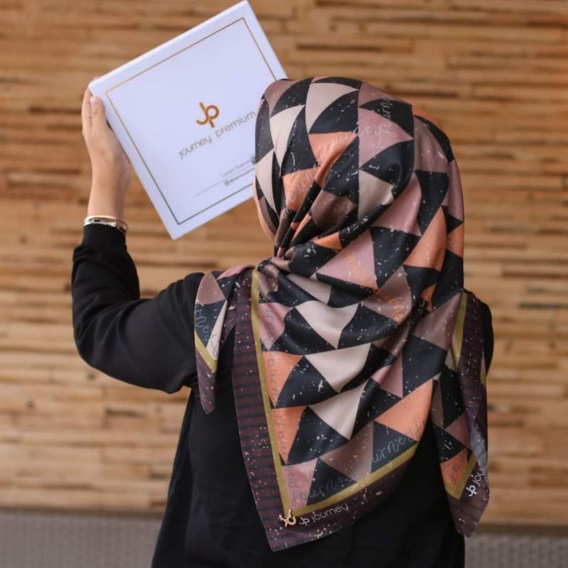JILBAB HIJAB KERUDUNG SEGIEMPAT MOTIF TERBARU SEIRA BLACK ORI JOURNEY || TERLARIS COD
