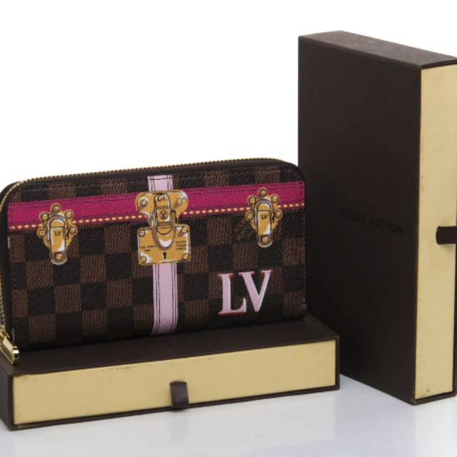 Dompet LV trunk