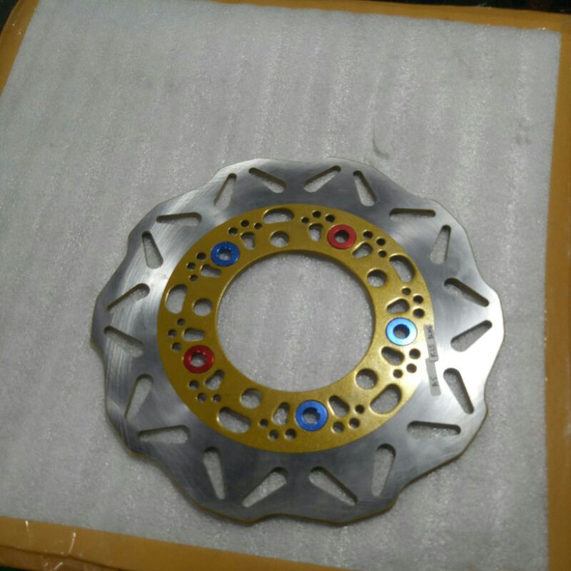 cakram belakang R15 v1 v2