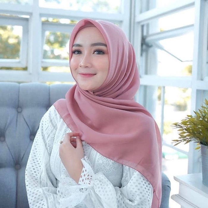 Bella Square Hijab Segiempat | Kerudung Laudya Pollycotton PART 2-Peach Tua