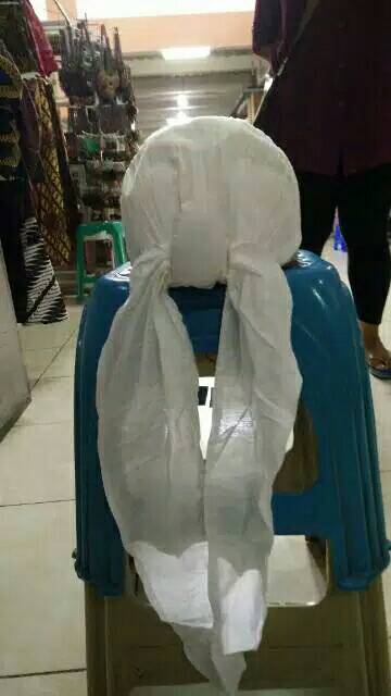 BLANGKON LIPAT PUTIH POLOS SLIWIR