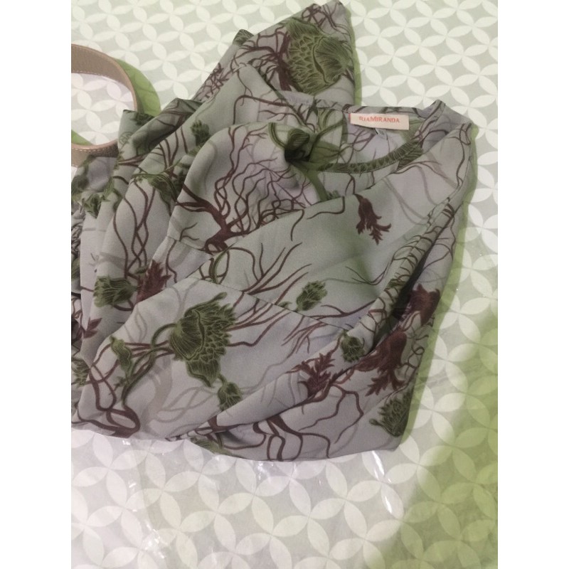 nahdi top by riamiranda