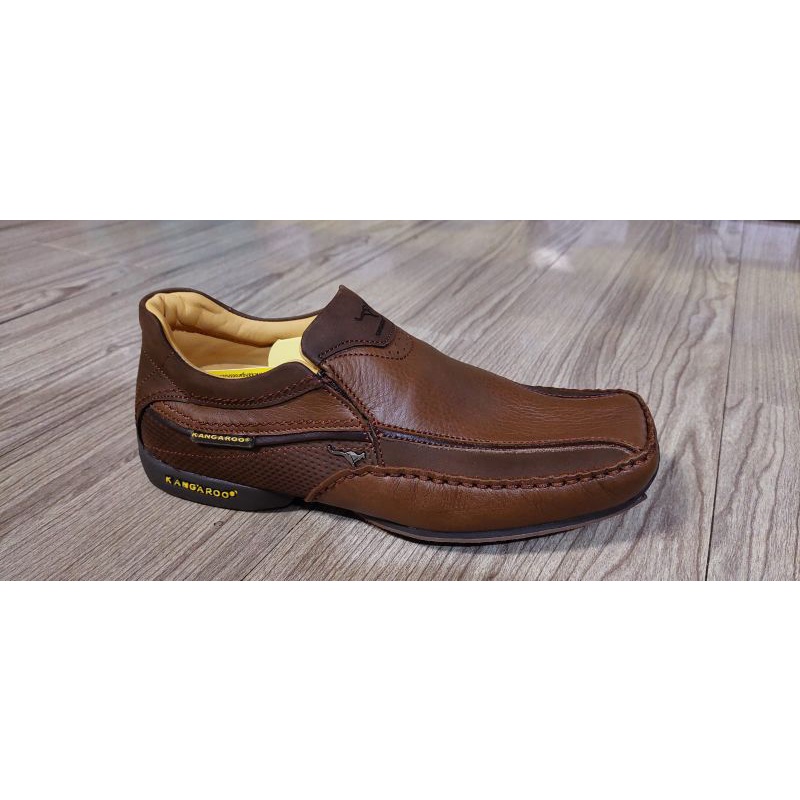 Sepatu Pria Kangaroo