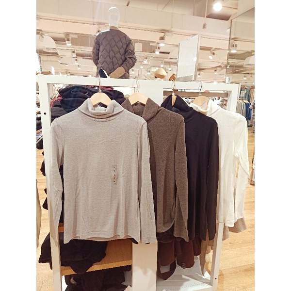harga uniqlo