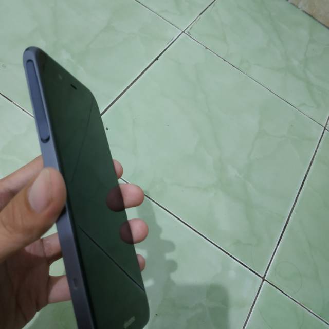 Sharp aquos zeta sh04h mulus black paling dicari sudah hapus bloatware