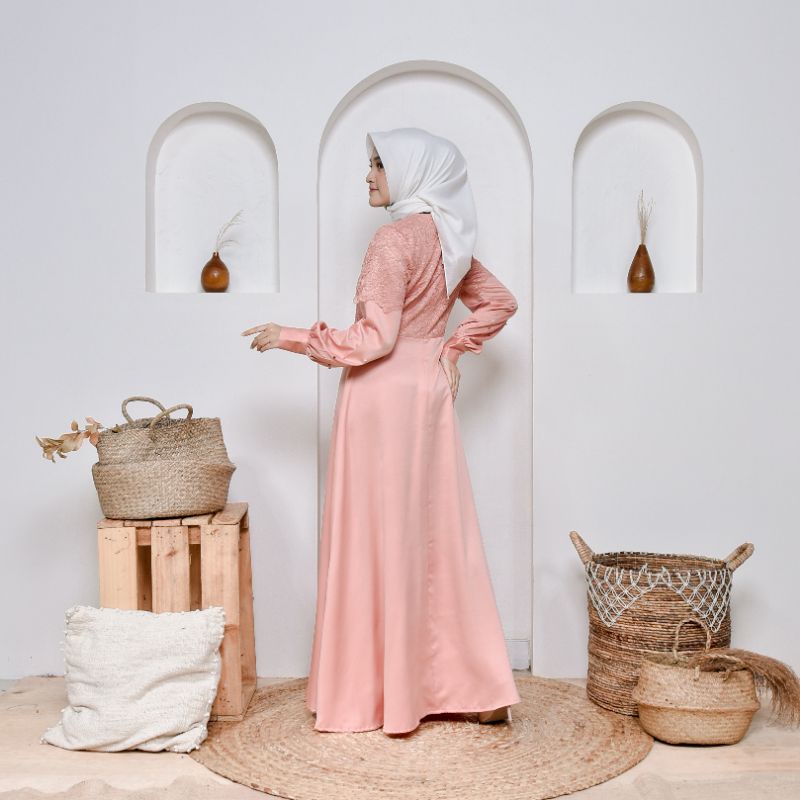 INDIANA DRESS YOUNGLADY OUTFIT dress kondangan gaun akad simple gaun wedding pernikahan baju muslim putih gaun lamaran elegan pakaian wanita pesta elegan fashion korea dres lebaran cantik anggun mewah nyaman gaun vintage fashion dress bahan velvet maxmara