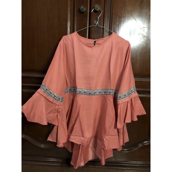 PRELOVED BLOUSE Atasan Wanita Tenun hijab warna peach