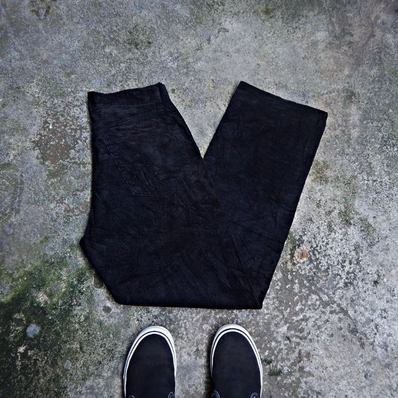UNIKLO CORDUROY LONGPANT